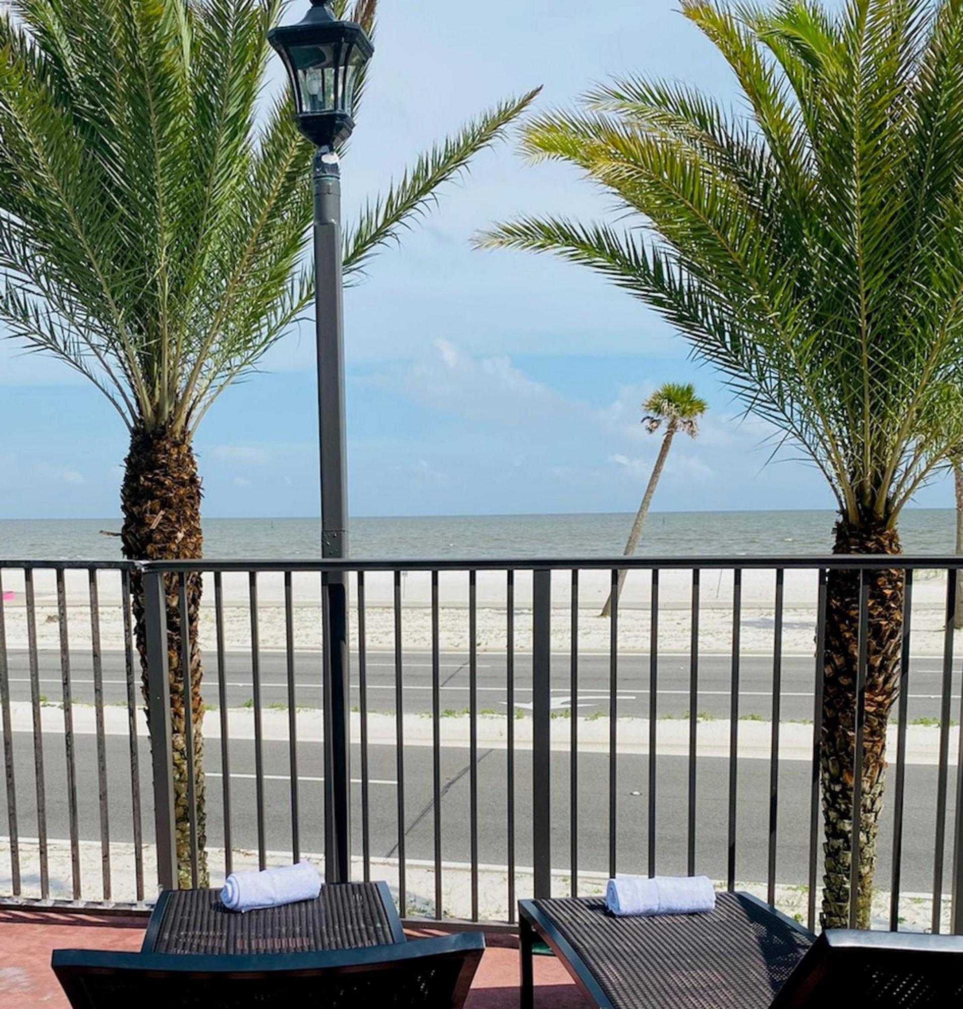 Holiday Inn Express - Gulfport Beach By Ihg Exterior photo