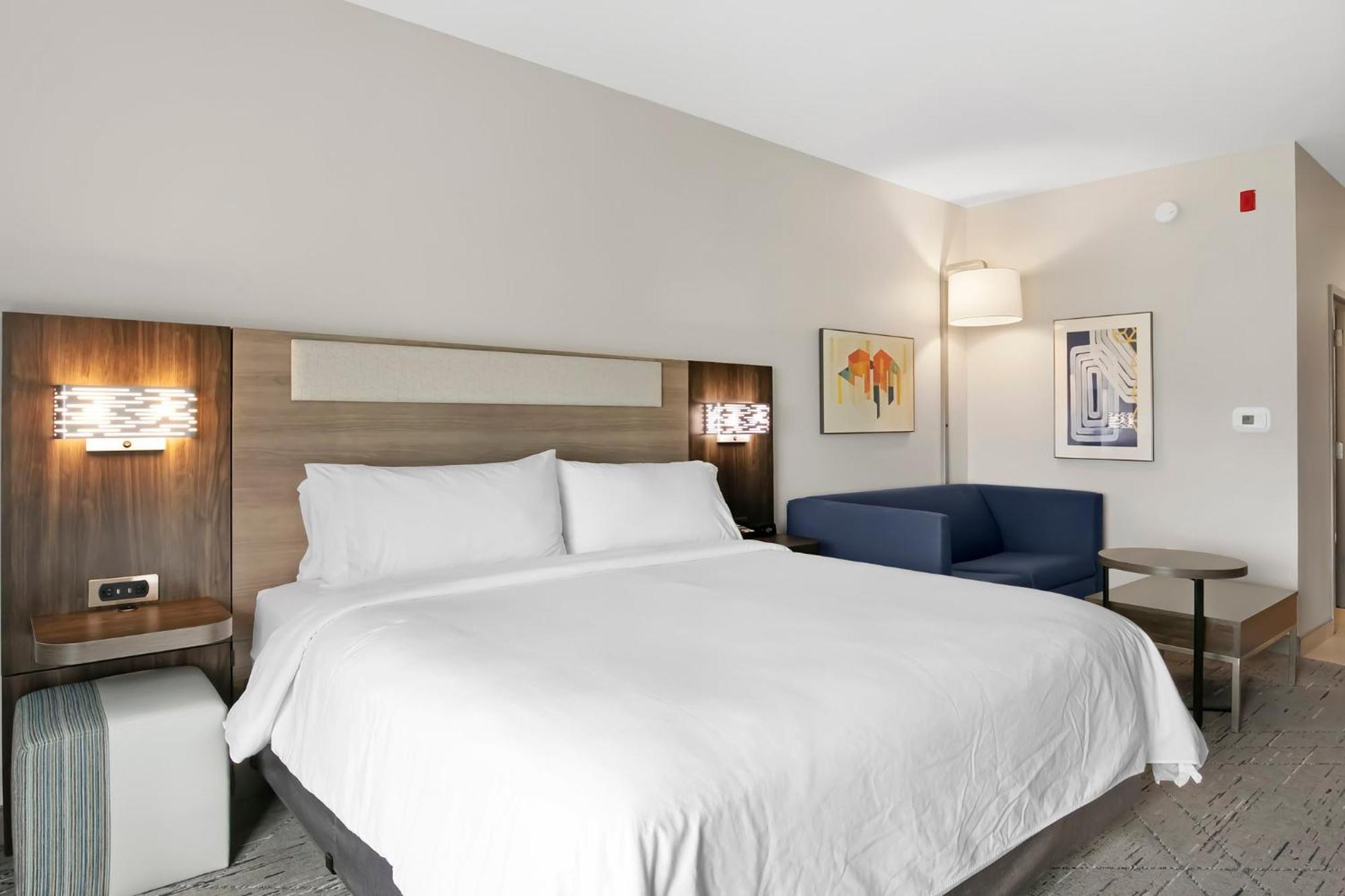 Holiday Inn Express - Gulfport Beach By Ihg Exterior photo